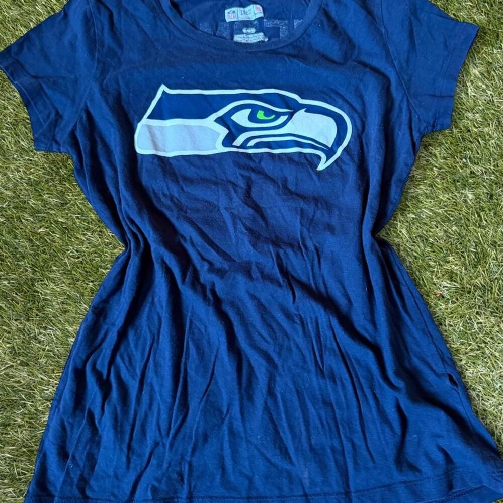 Nfl Women's Navy and Blue T-shirt